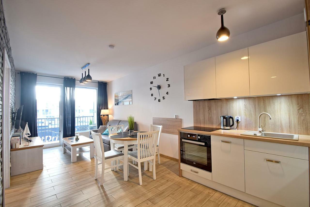 Apartament Oliwka Z Prywatnym Miejscem Postojowym 科沃布热格 外观 照片