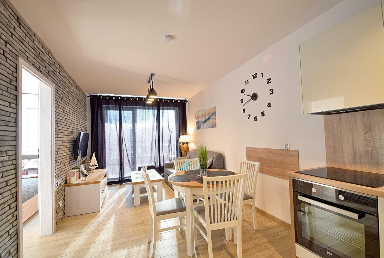 Apartament Oliwka Z Prywatnym Miejscem Postojowym 科沃布热格 外观 照片